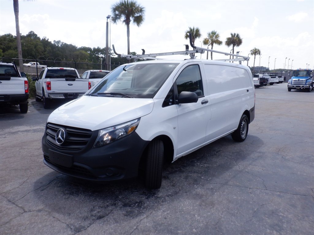 Used 2023 Mercedes-Benz Metris image 18