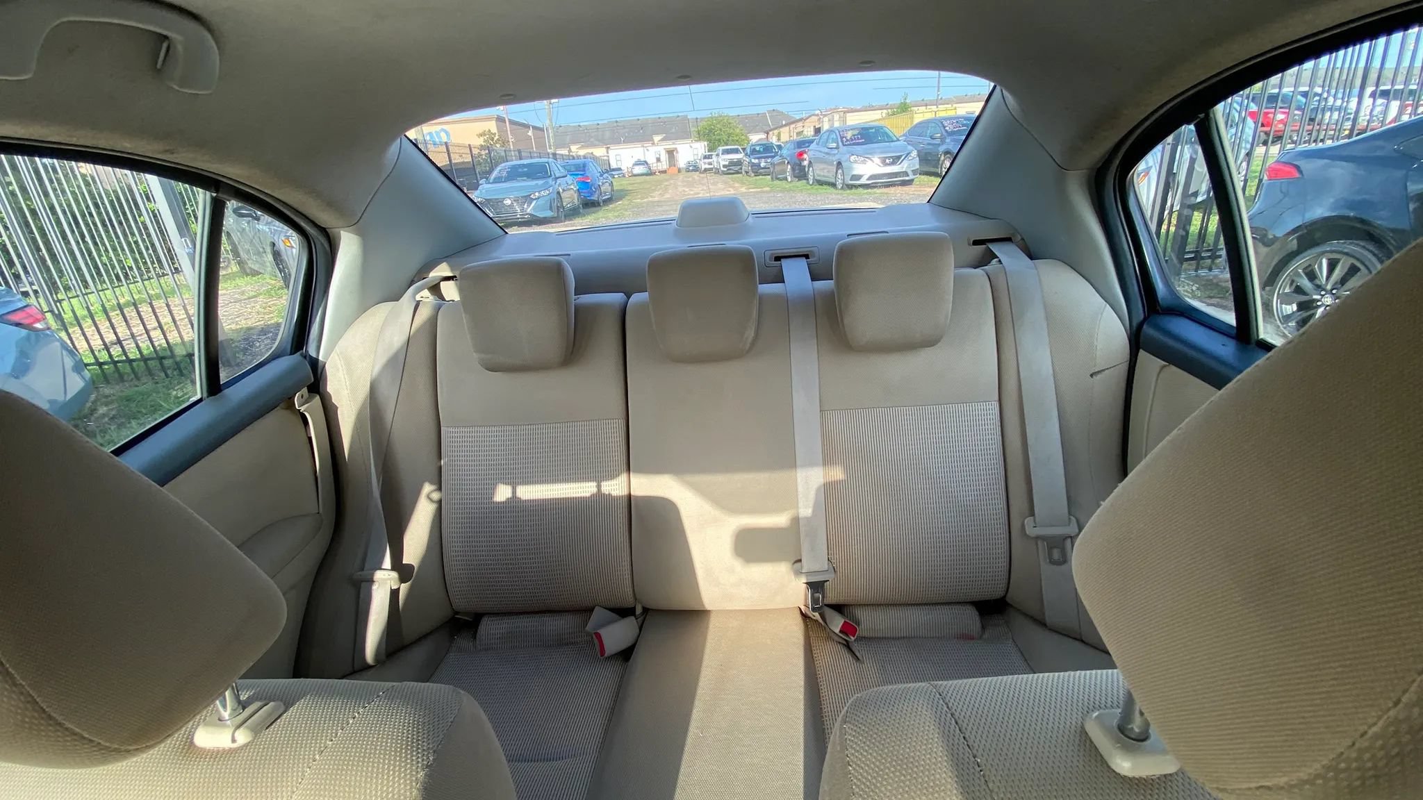Used 2010 Suzuki SX4 LE FWD image 3