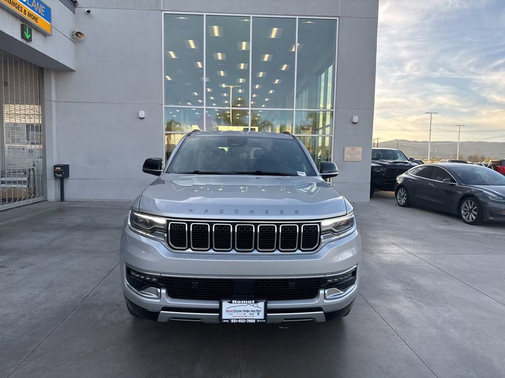 Used 2024 Jeep Wagoneer L Series II w/ Flexible Seating Group image 3