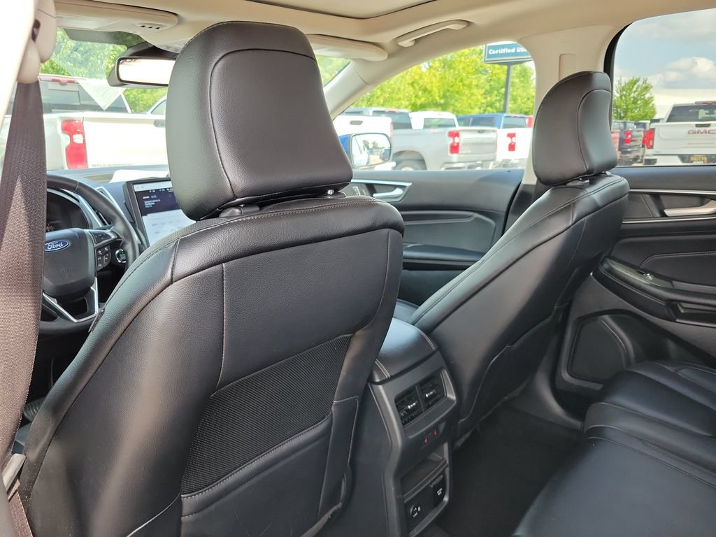 Used 2022 Ford Edge Titanium w/ Equipment Group 301A AWD/4WD image 30