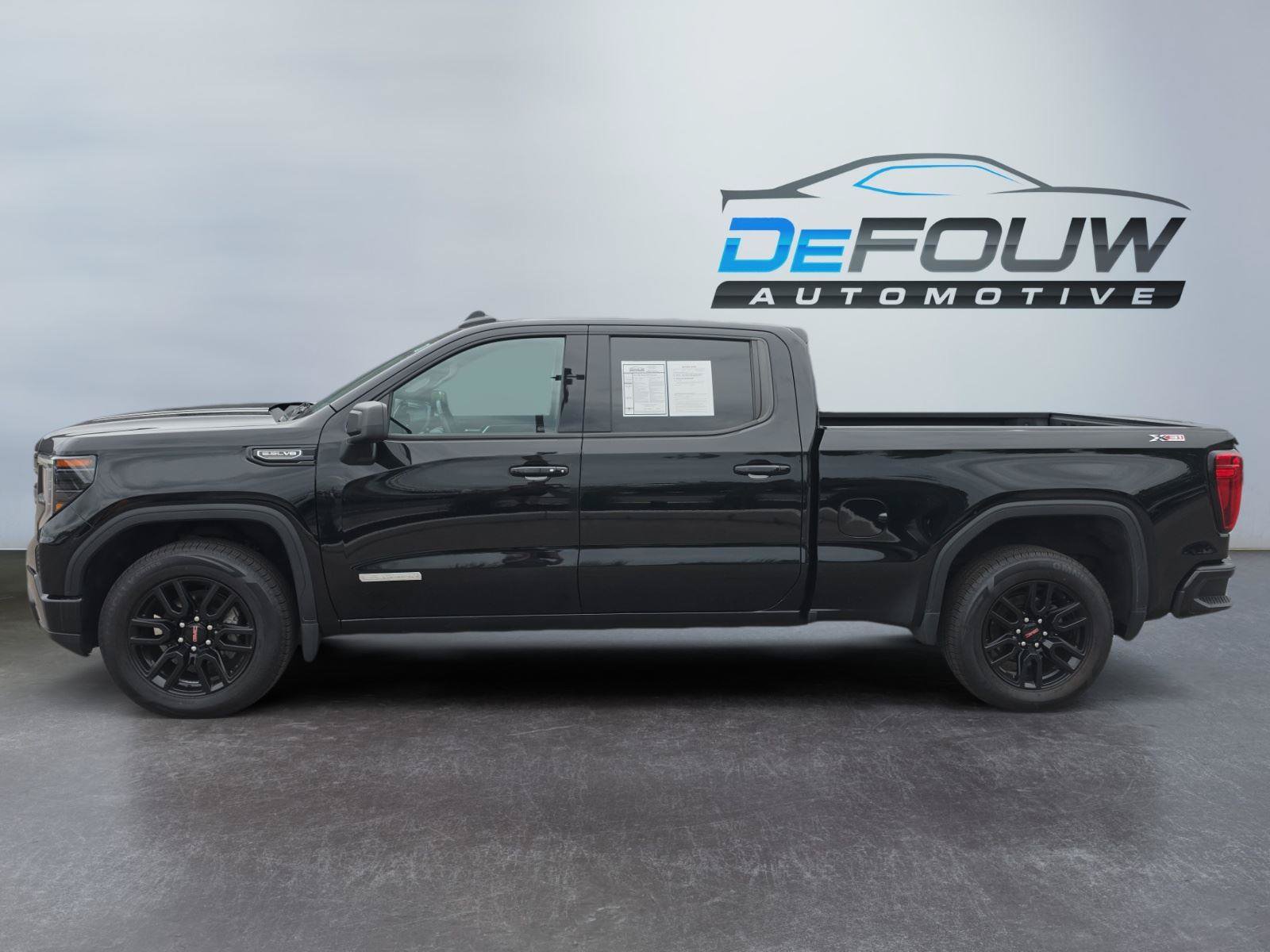 Used 2023 GMC Sierra 1500 Elevation w/ X31 Off-Road Package AWD/4WD image 6