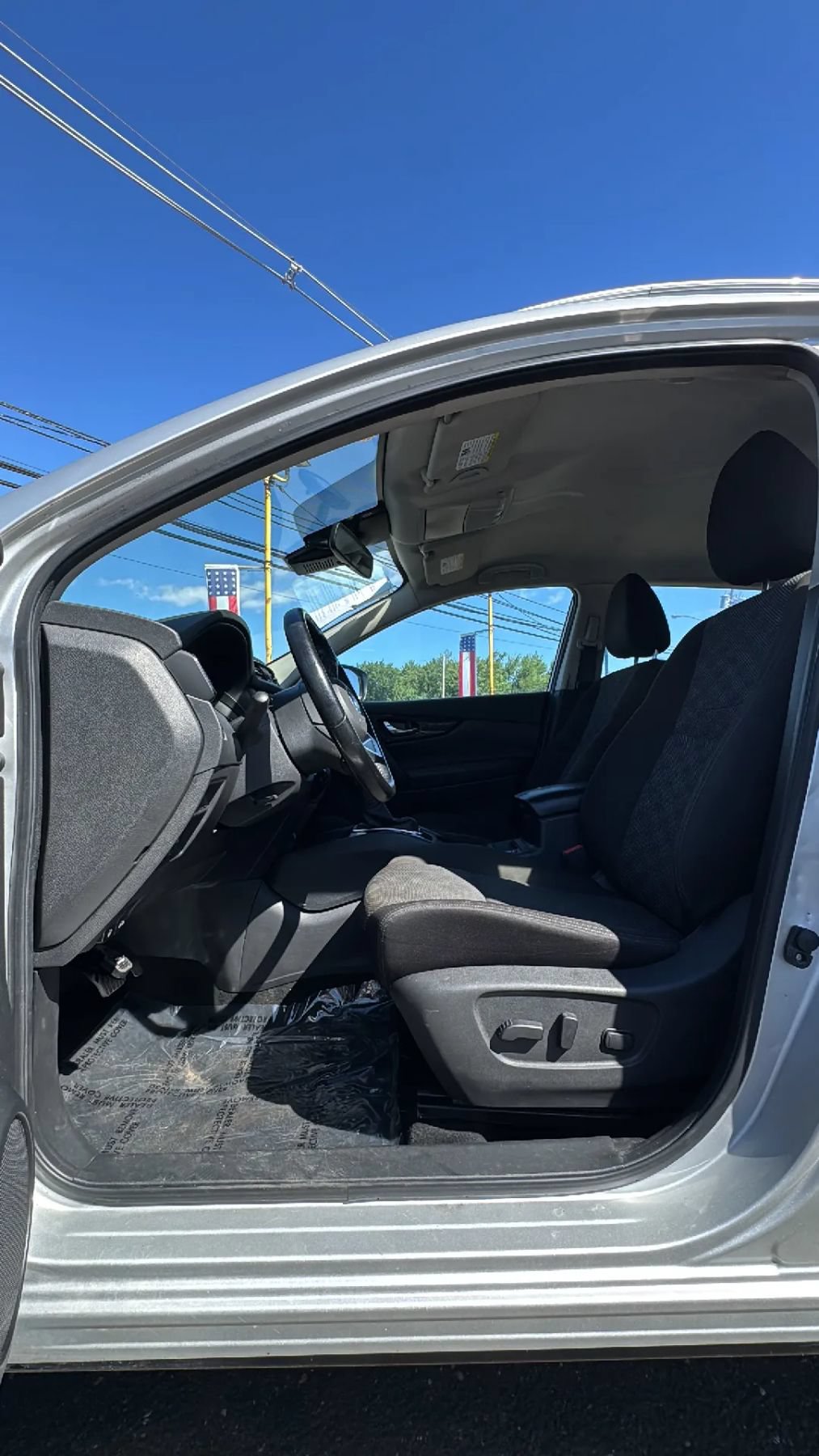 Used 2022 Nissan Rogue Sport SV AWD/4WD image 11