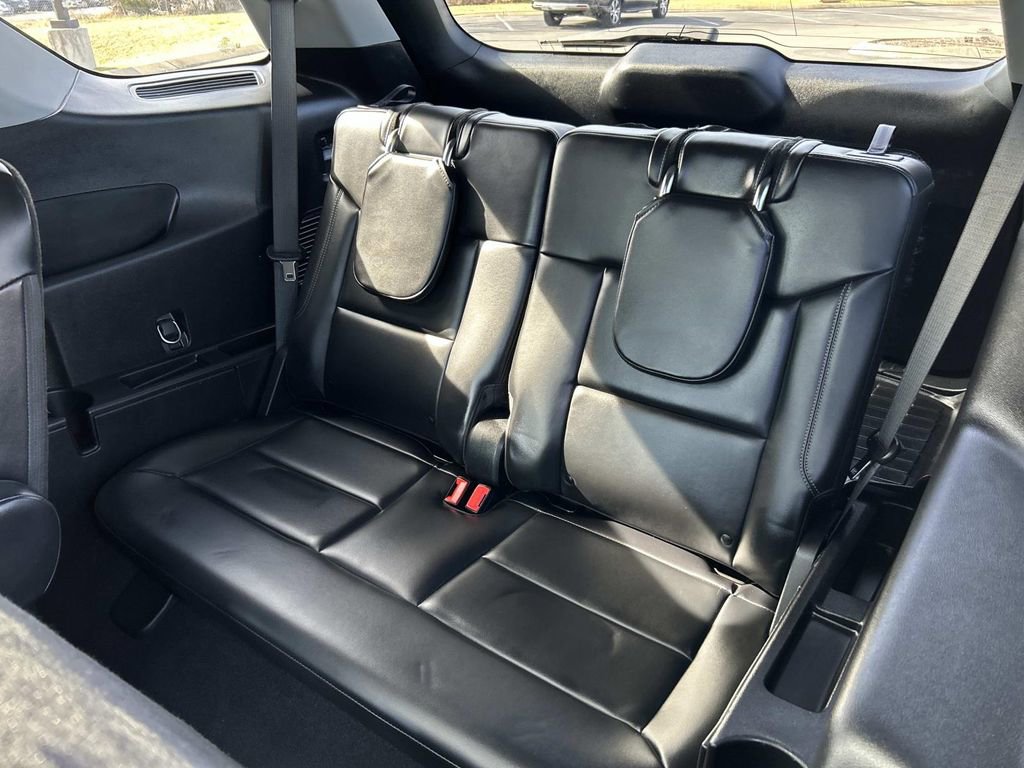 Used 2021 Ford Explorer XLT w/ Equipment Group 202A image 21