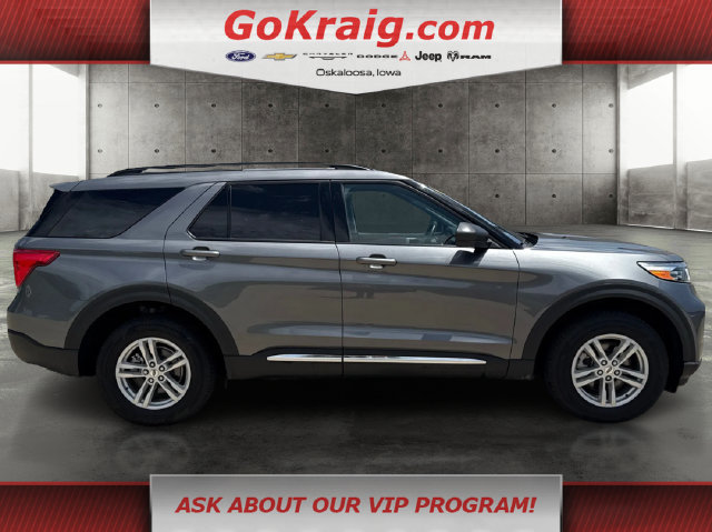 Used 2023 Ford Explorer XLT w/ Equipment Group 202A AWD/4WD image 4