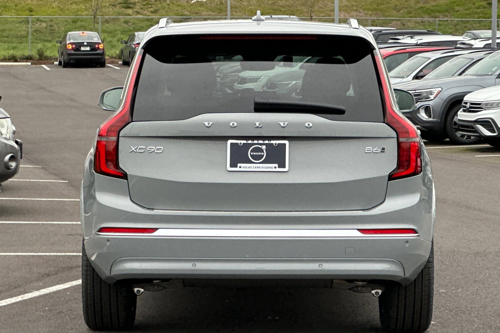 New 2025 Volvo XC90 B6 Core w/ Protection Package Premier image 4
