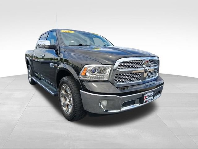Used 2017 RAM 1500 Laramie w/ Convenience Group AWD/4WD image 4