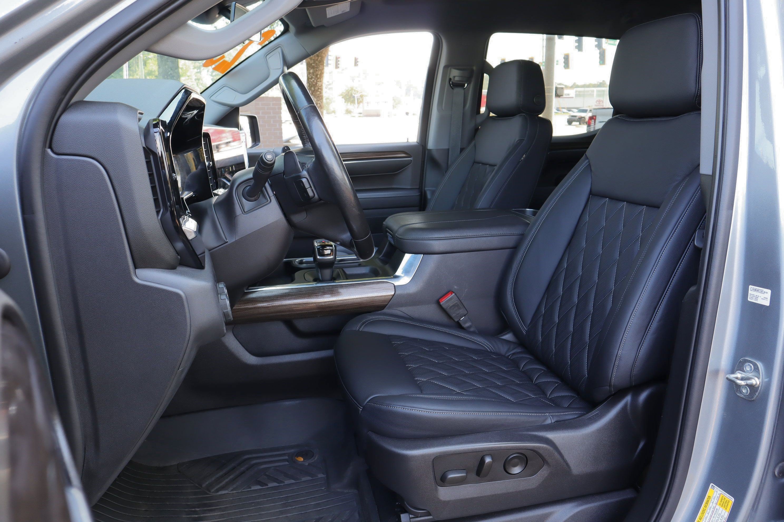 Used 2023 Chevrolet Silverado 1500 LT Trail Boss w/ Protection Package AWD/4WD image 8