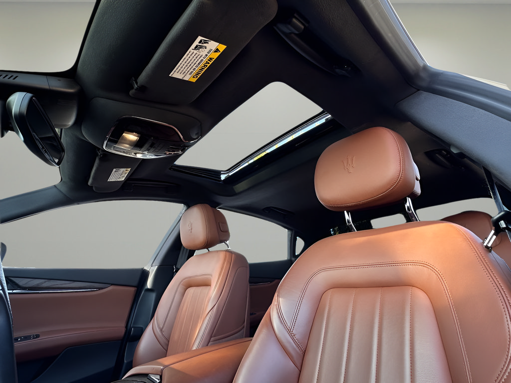 Used 2023 Maserati Quattroporte GT RWD image 19