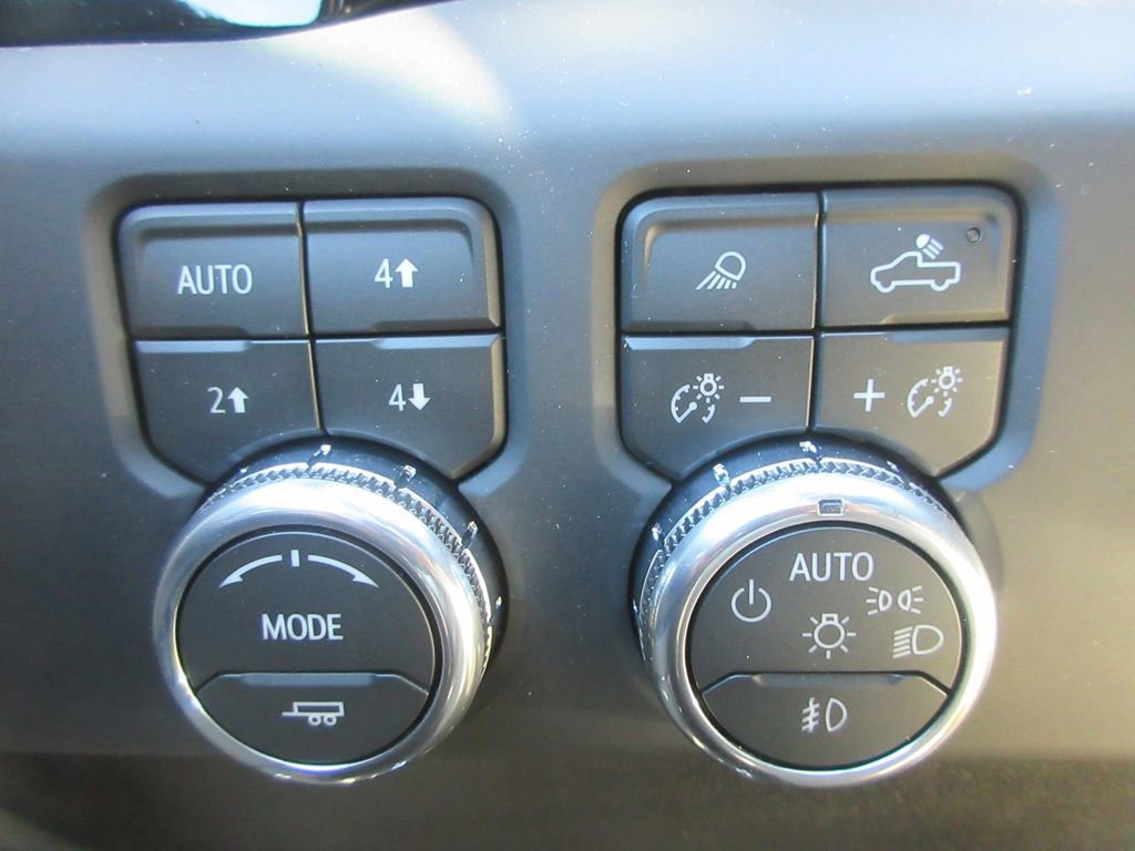 New 2026 GMC Sierra 3500 AT4 w/ AT4 Premium Plus Package AWD/4WD image 17