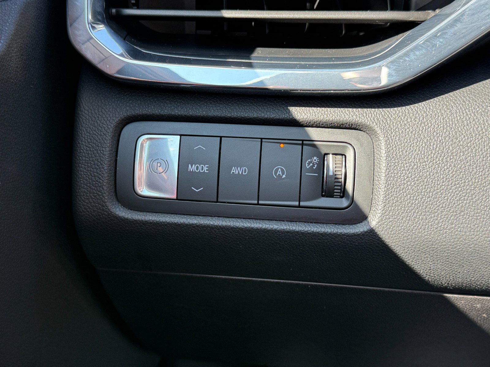 Used 2025 GMC Acadia Elevation image 31