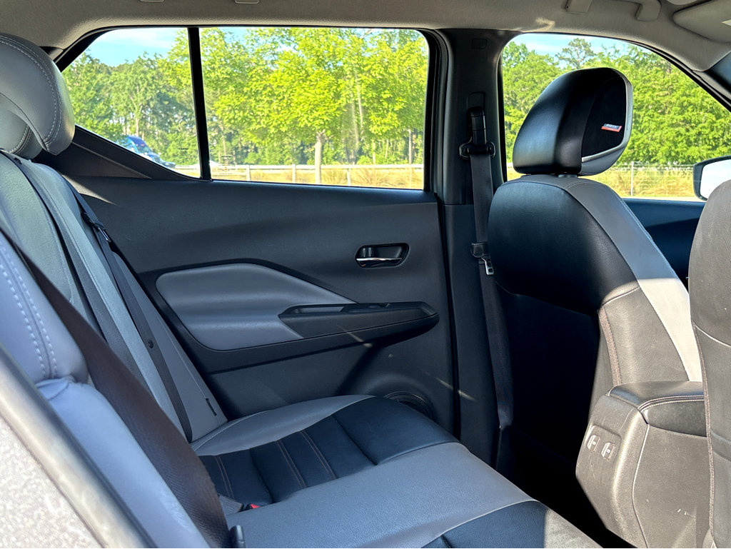 Used 2022 Nissan Kicks SR w/ Premium Package FWD image 9