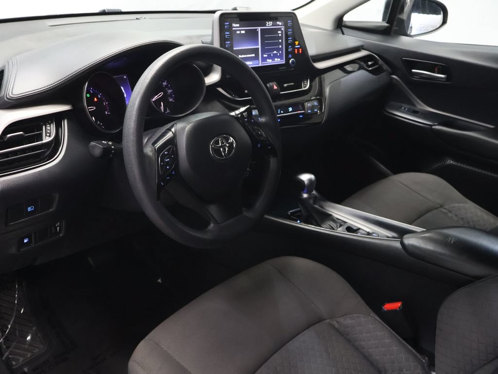 Used 2021 Toyota C-HR LE FWD image 17