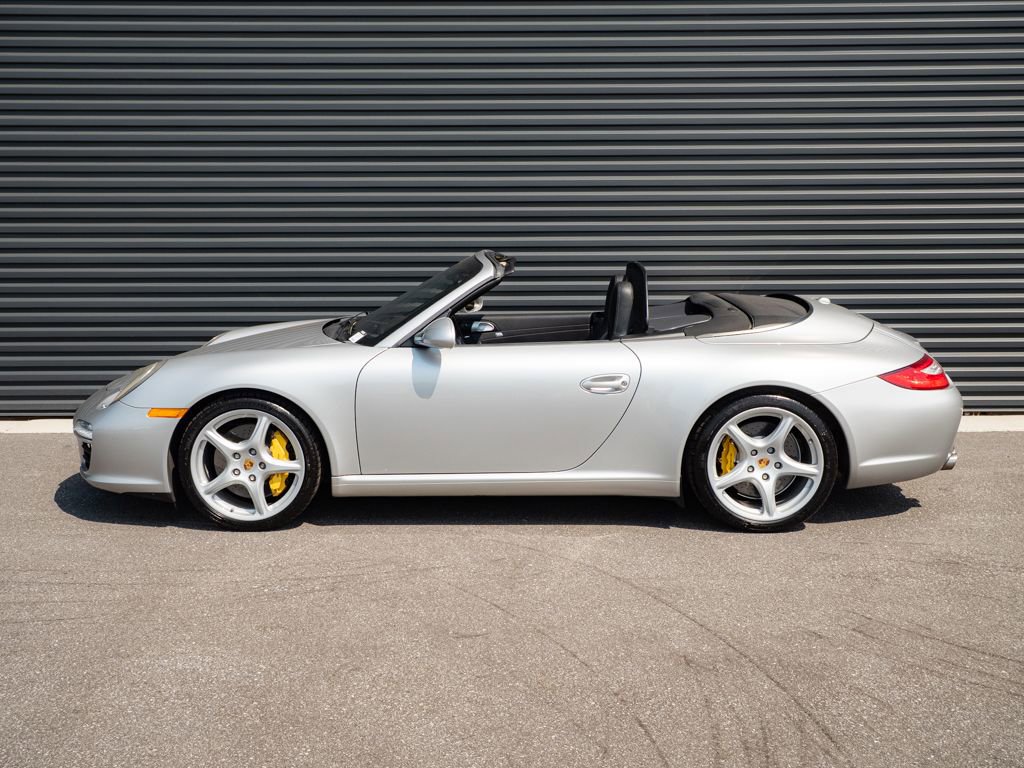 Used 2010 Porsche 911 Carrera S RWD image 2