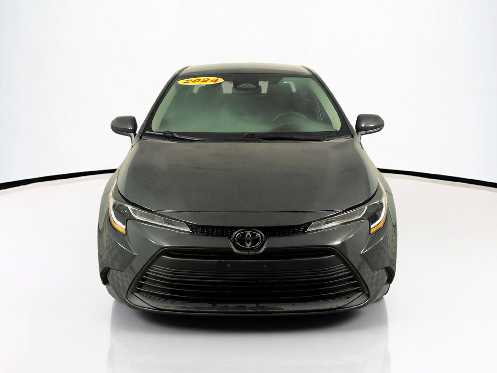 Used 2024 Toyota Corolla LE FWD image 3