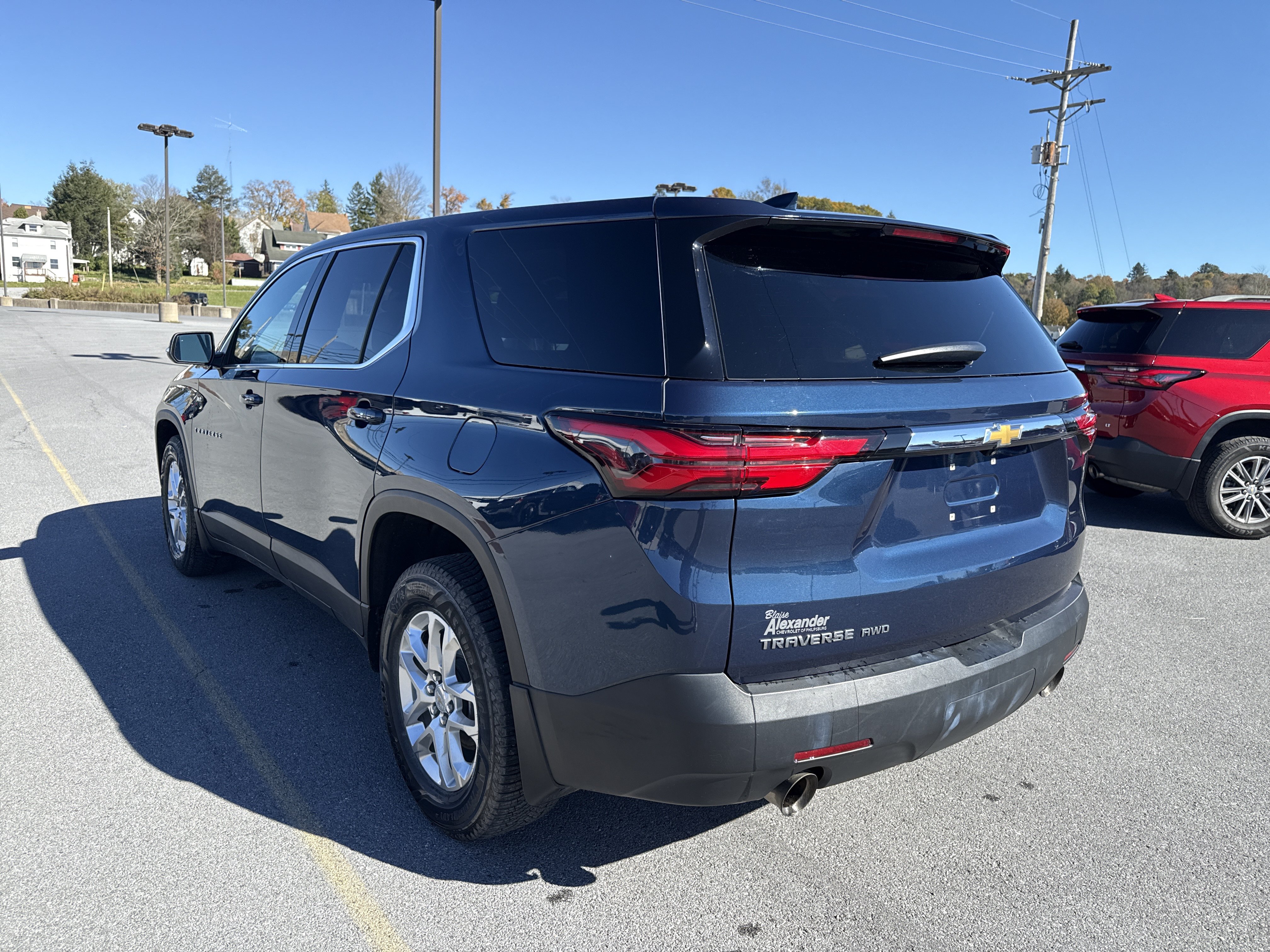 Used 2023 Chevrolet Traverse LS w/ Safety Package AWD/4WD image 4