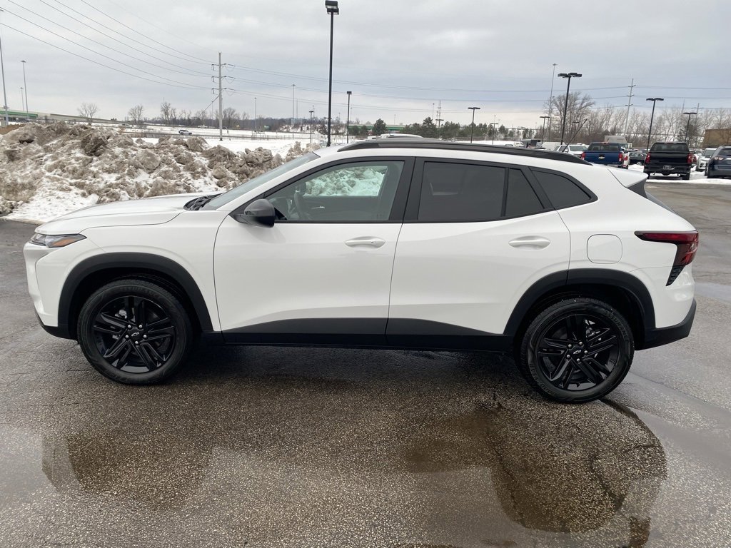 Used 2024 Chevrolet Trax ACTIV w/ Driver Confidence Package image 5