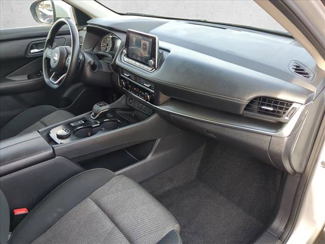Used 2024 Nissan Rogue SV image 21