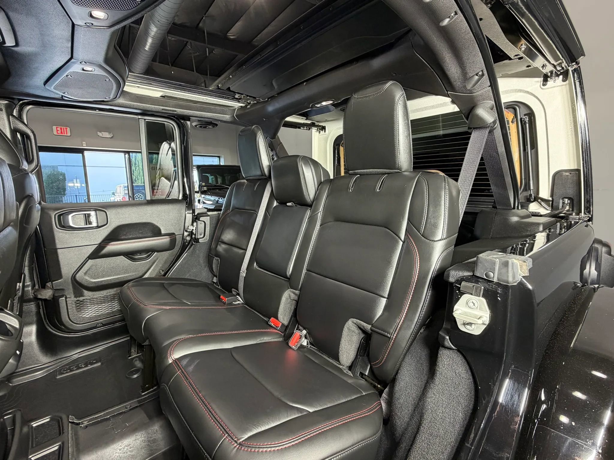 Used 2024 Jeep Wrangler Unlimited Rubicon image 26