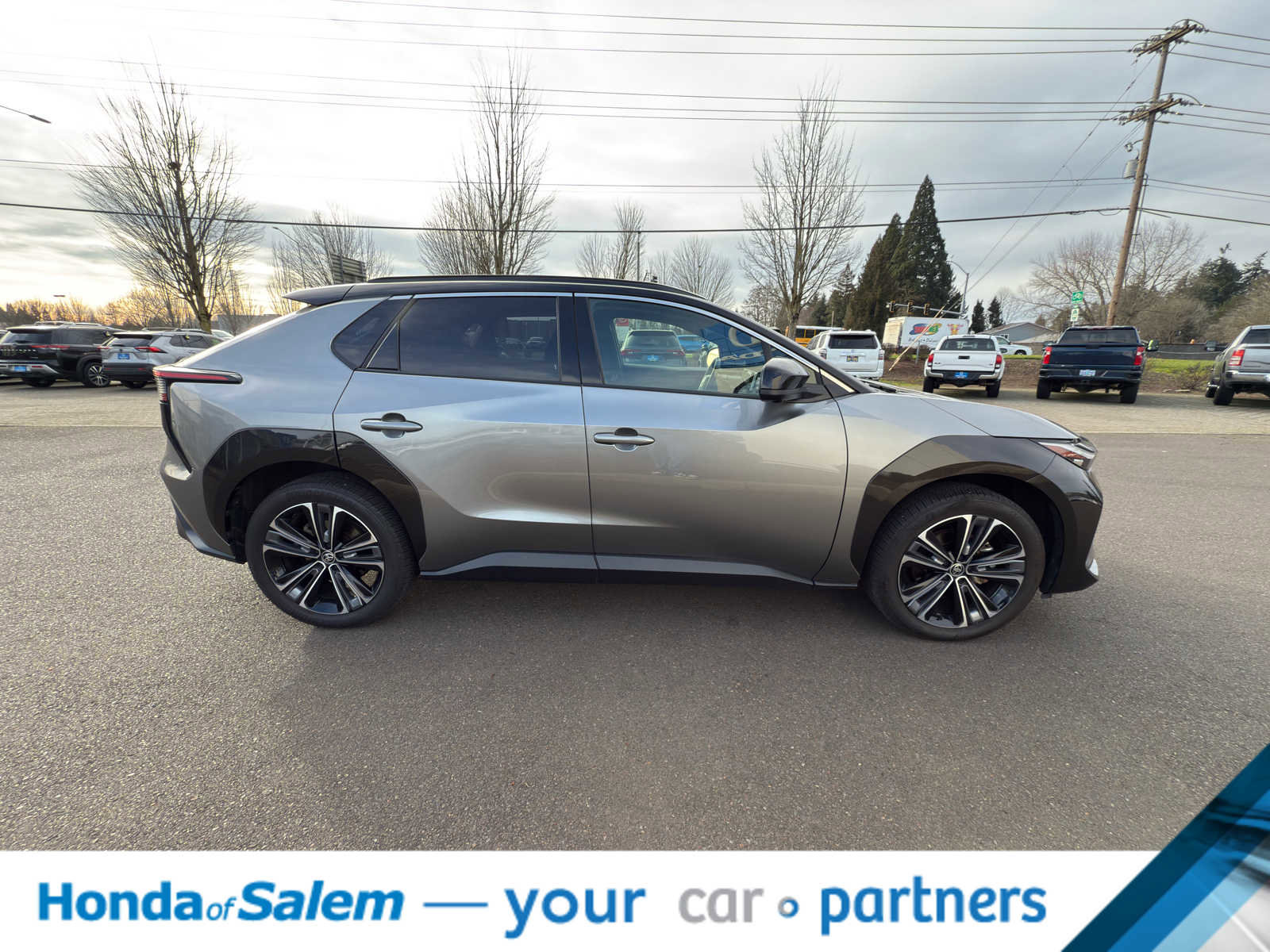 Used 2023 Toyota bZ4X Limited image 7