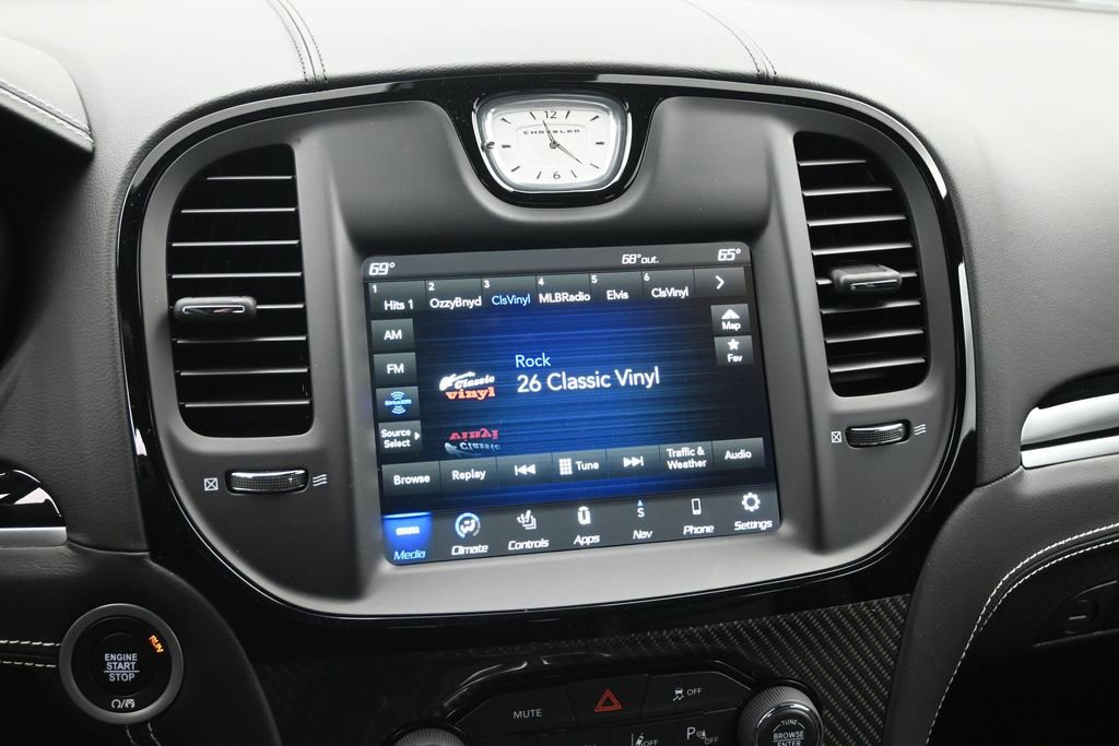 Used 2023 Chrysler 300 C RWD image 16