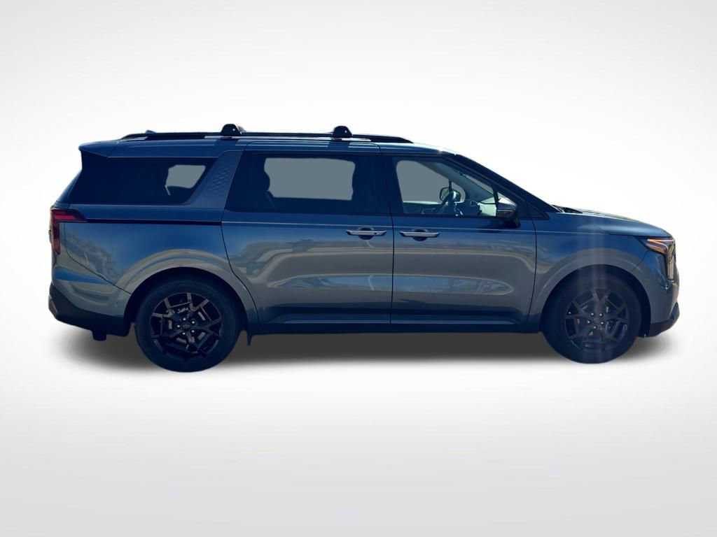 Used 2025 Kia Carnival SX Prestige image 7
