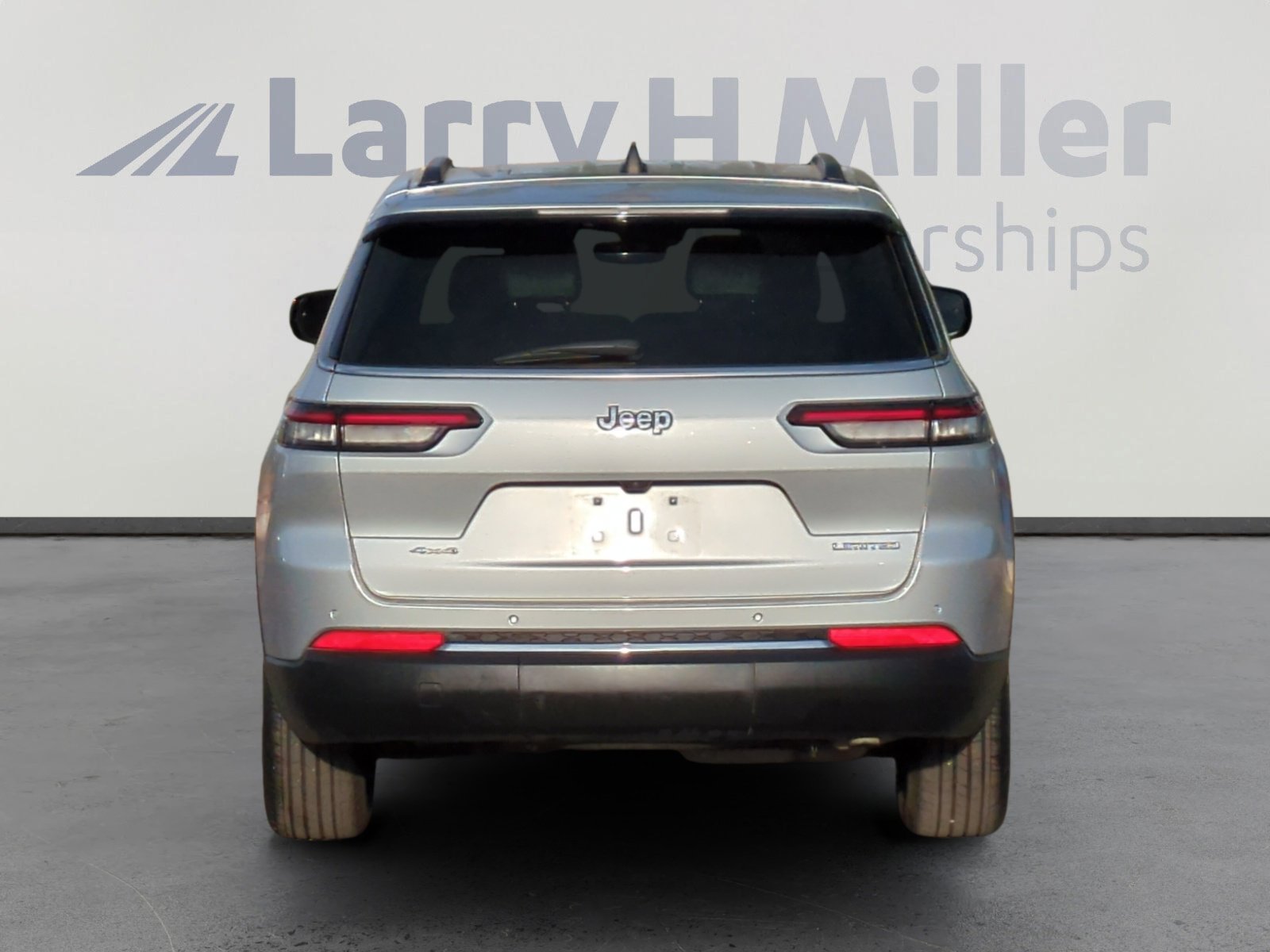 Used 2023 Jeep Grand Cherokee L Limited image 4