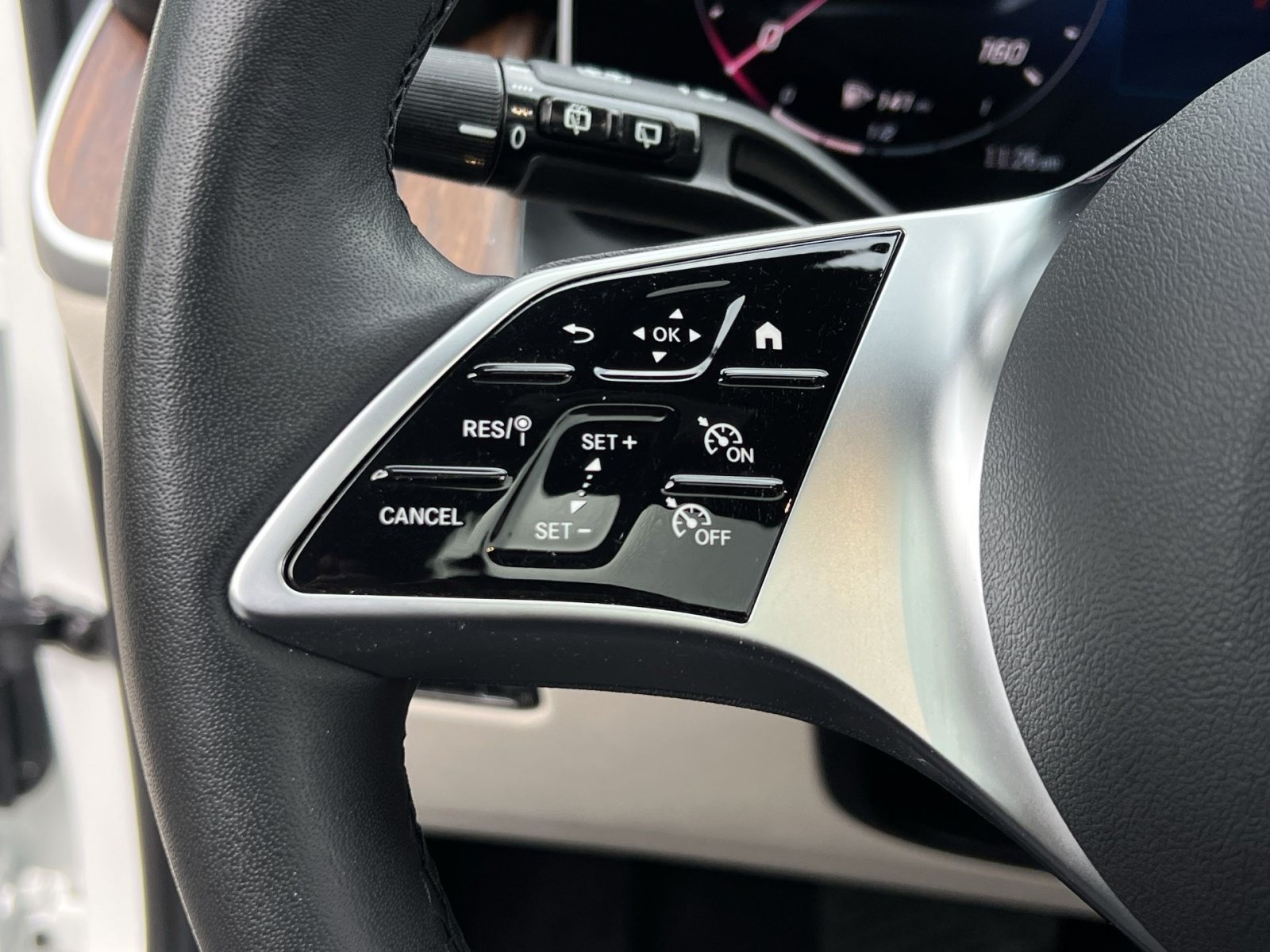 Certified 2026 Mercedes-Benz GLC 300 4MATIC image 36