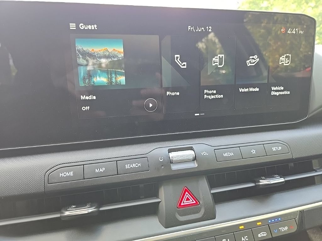 Certified 2025 Kia K4 FWD image 18