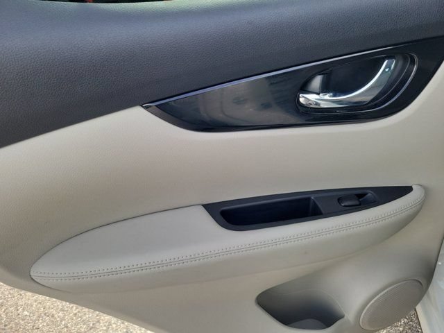 Certified 2021 Nissan Rogue Sport SV FWD image 14