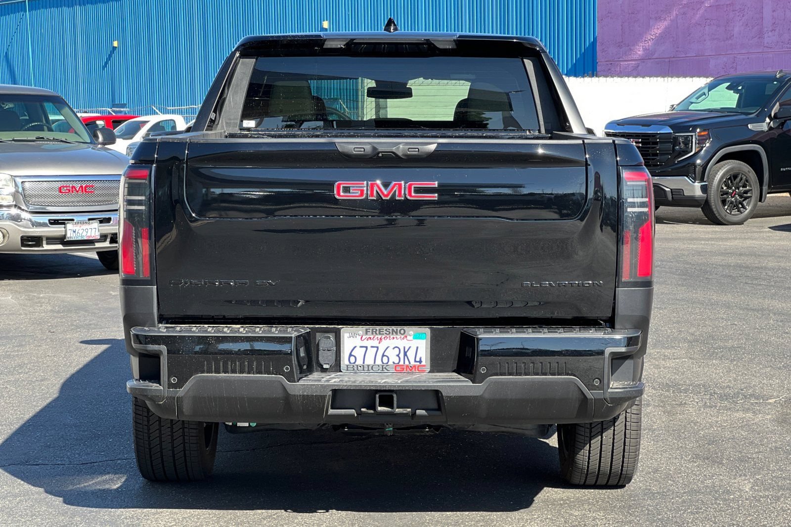 Used 2026 GMC Sierra EV Elevation w/ LPO, Elevation Dark Package AWD/4WD image 6