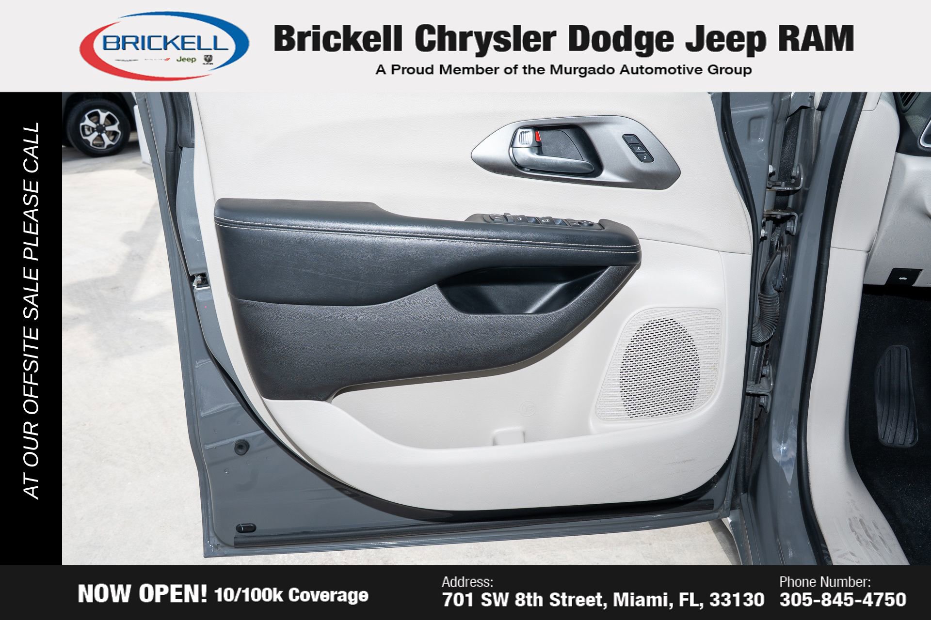 Used 2022 Chrysler Pacifica Touring-L image 12