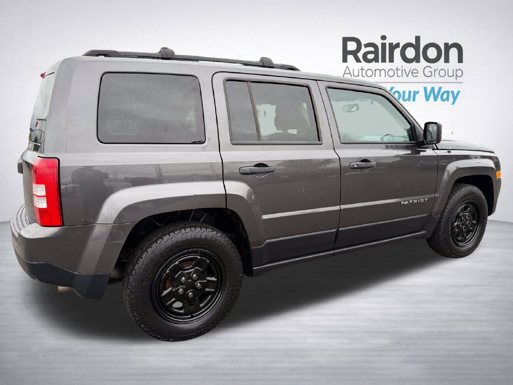 Used 2016 Jeep Patriot Sport FWD image 7