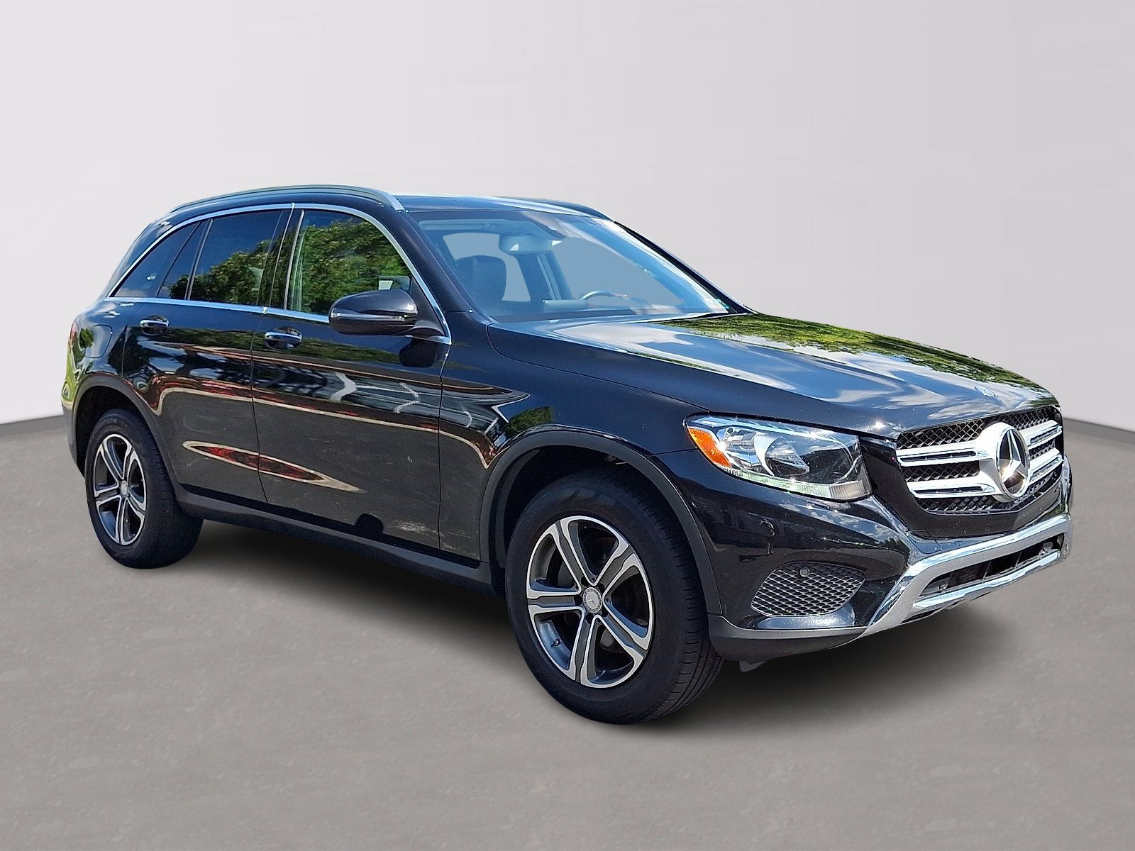 Used 2016 Mercedes-Benz GLC 300 4MATIC image 3
