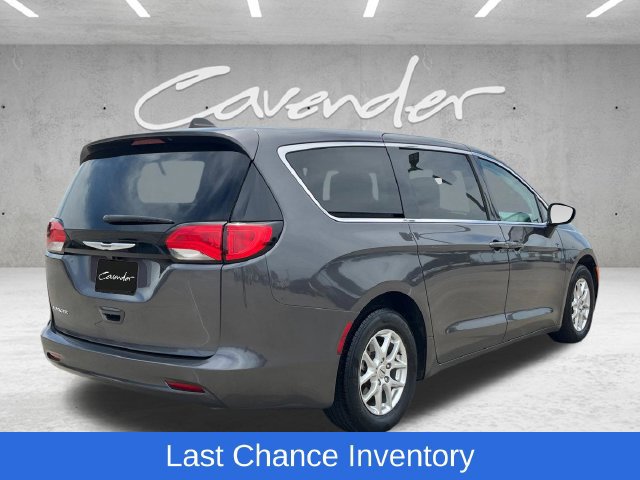 Used 2023 Chrysler Voyager LX FWD image 16