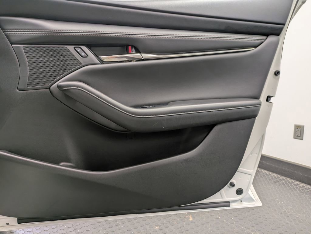 Used 2019 MAZDA MAZDA3 AWD Sedan w/ Select Package image 28