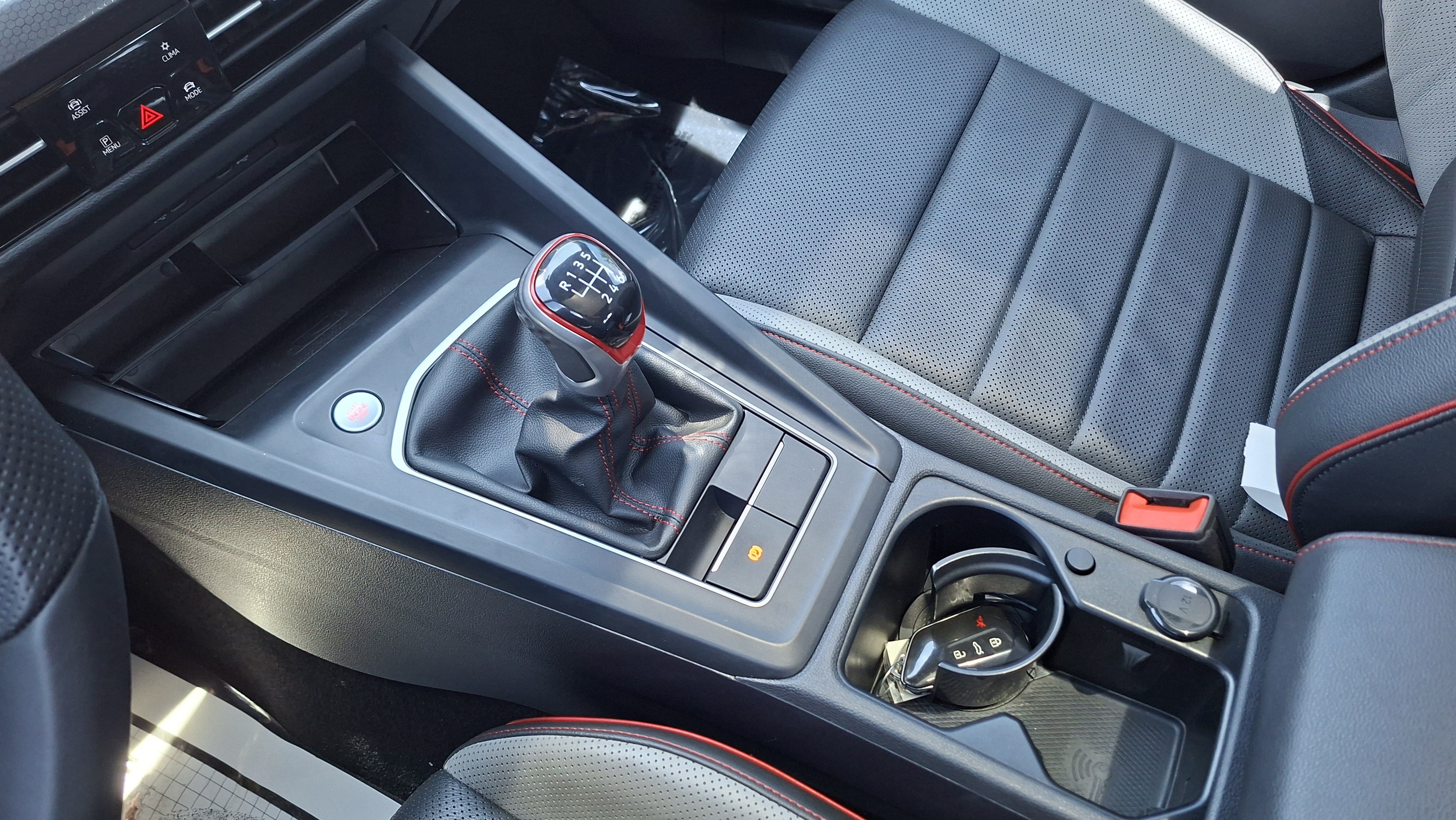 Used 2022 Volkswagen GTI Autobahn FWD image 16