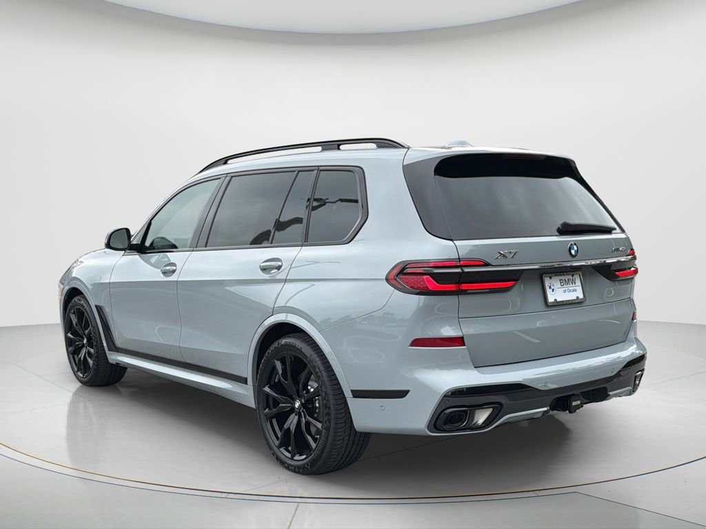 New 2026 BMW X7 xDrive40i image 3