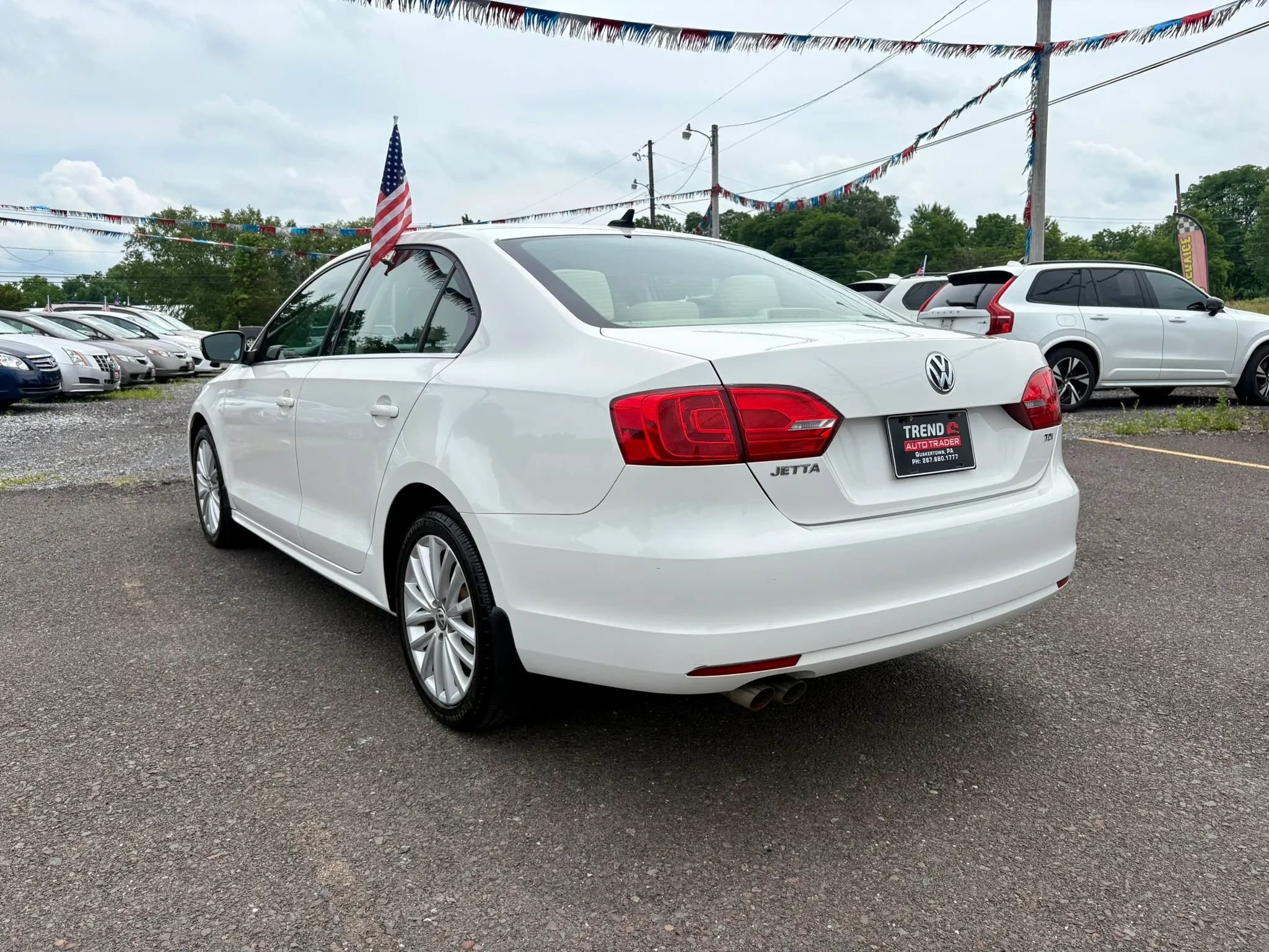 Used 2013 Volkswagen Jetta TDI FWD image 3