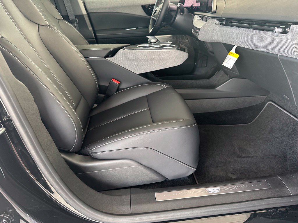 New 2026 Cadillac Optiq Luxury 1 RWD image 36