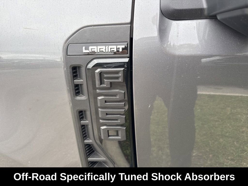 Used 2024 Ford F250 Lariat w/ Black Appearance Package image 7
