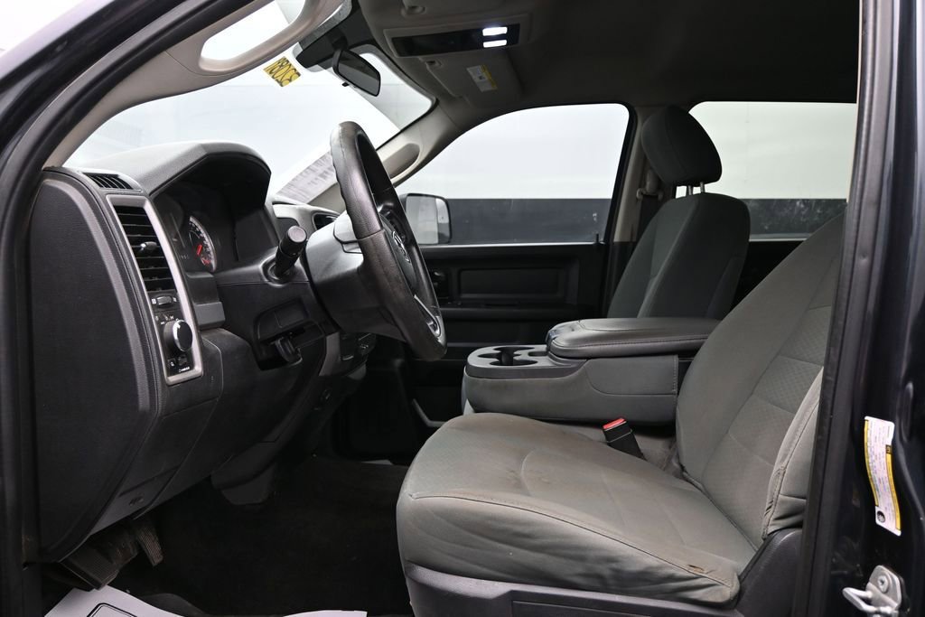 Used 2017 RAM 2500 Tradesman w/ Chrome Appearance Group AWD/4WD image 9