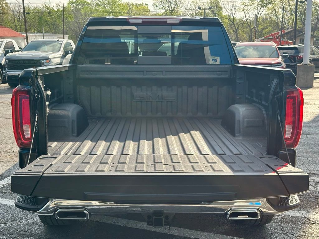 New 2026 GMC Sierra 1500 SLT image 6
