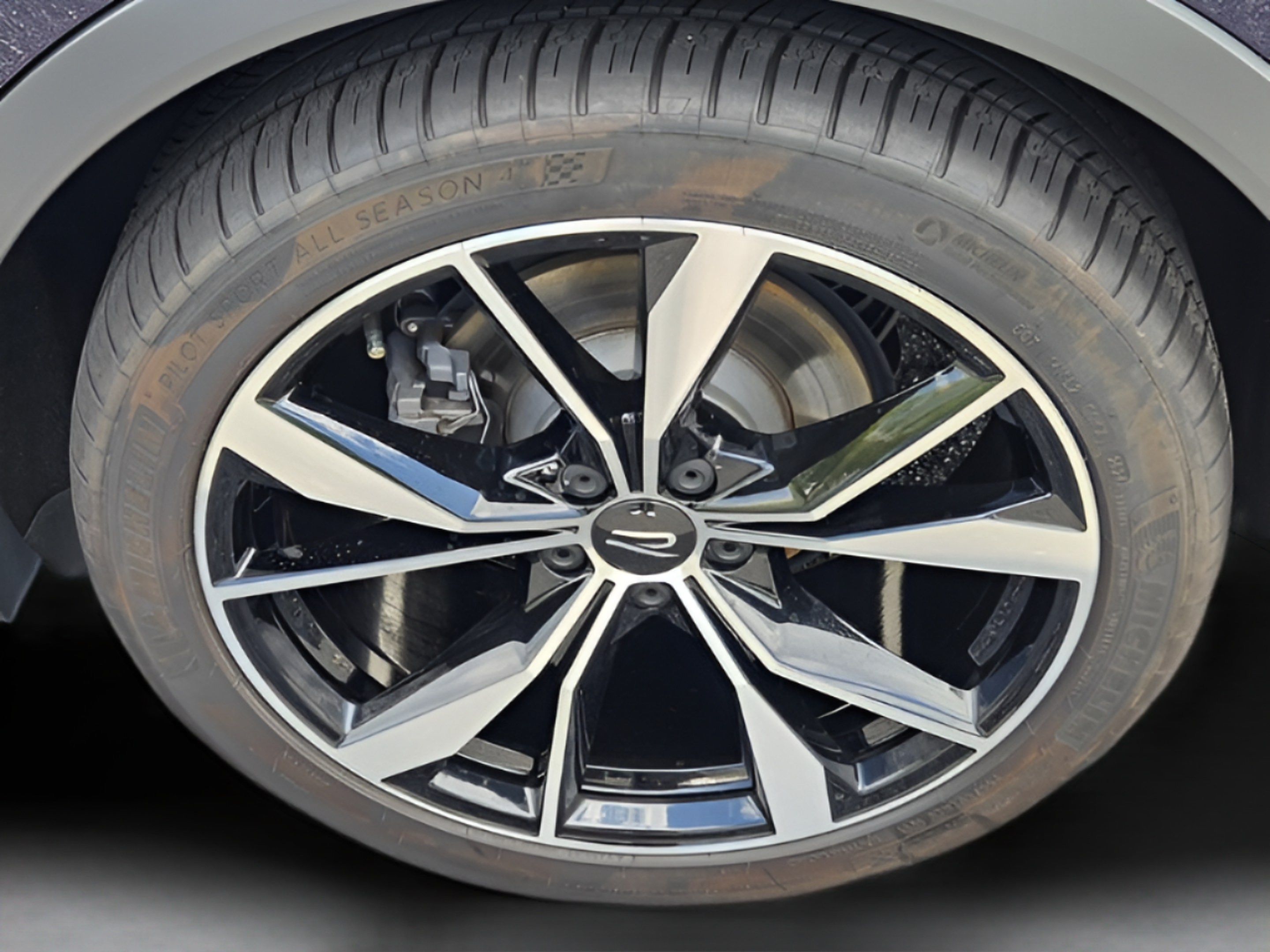 Used 2023 Volkswagen Tiguan SEL R-Line AWD/4WD image 30