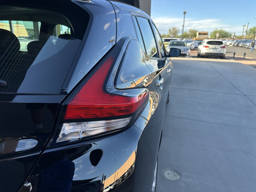 Used 2025 Nissan Leaf S FWD image 14