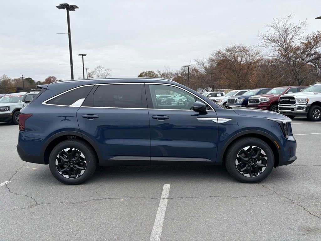 New 2026 Kia Sorento S w/ S Panoramic Sunroof Package FWD image 10