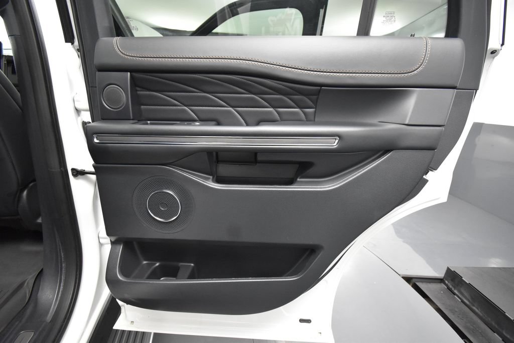 Used 2024 Ford Expedition Platinum AWD/4WD image 43