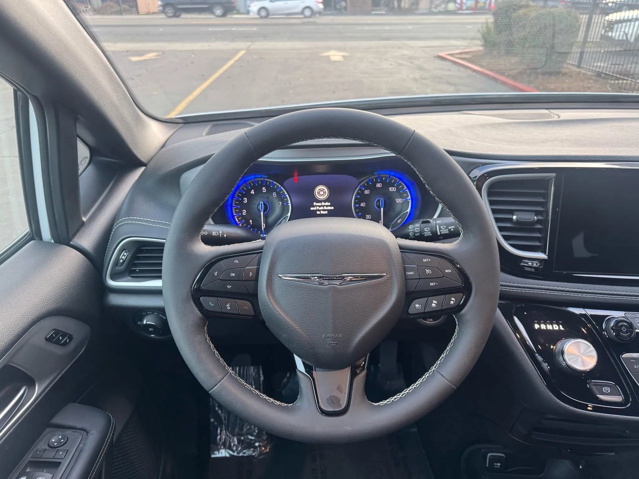 Used 2023 Chrysler Pacifica Touring-L w/ S Appearance Package image 22