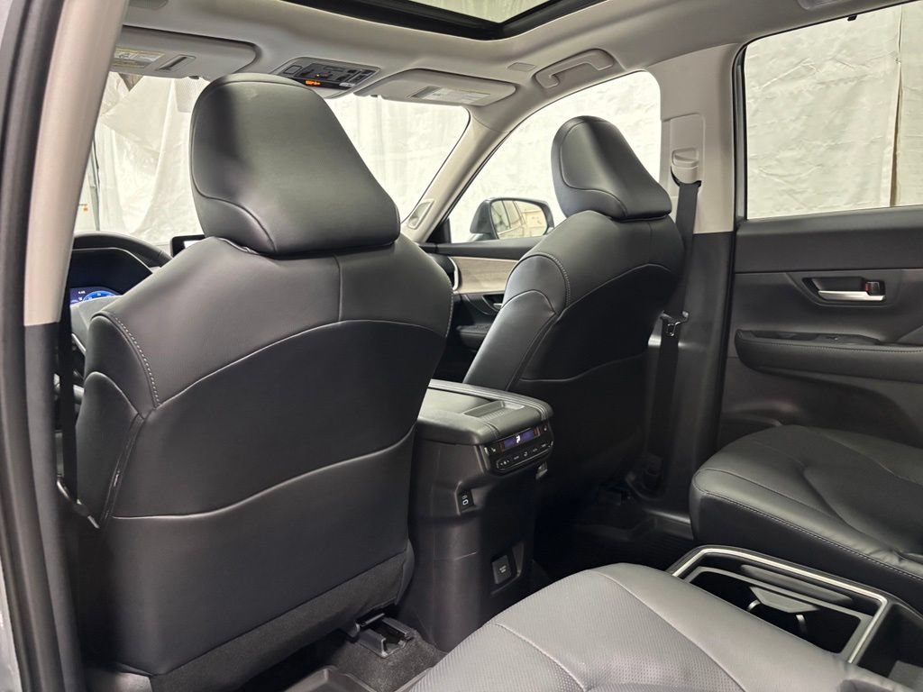 Used 2026 Toyota Grand Highlander AWD image 51