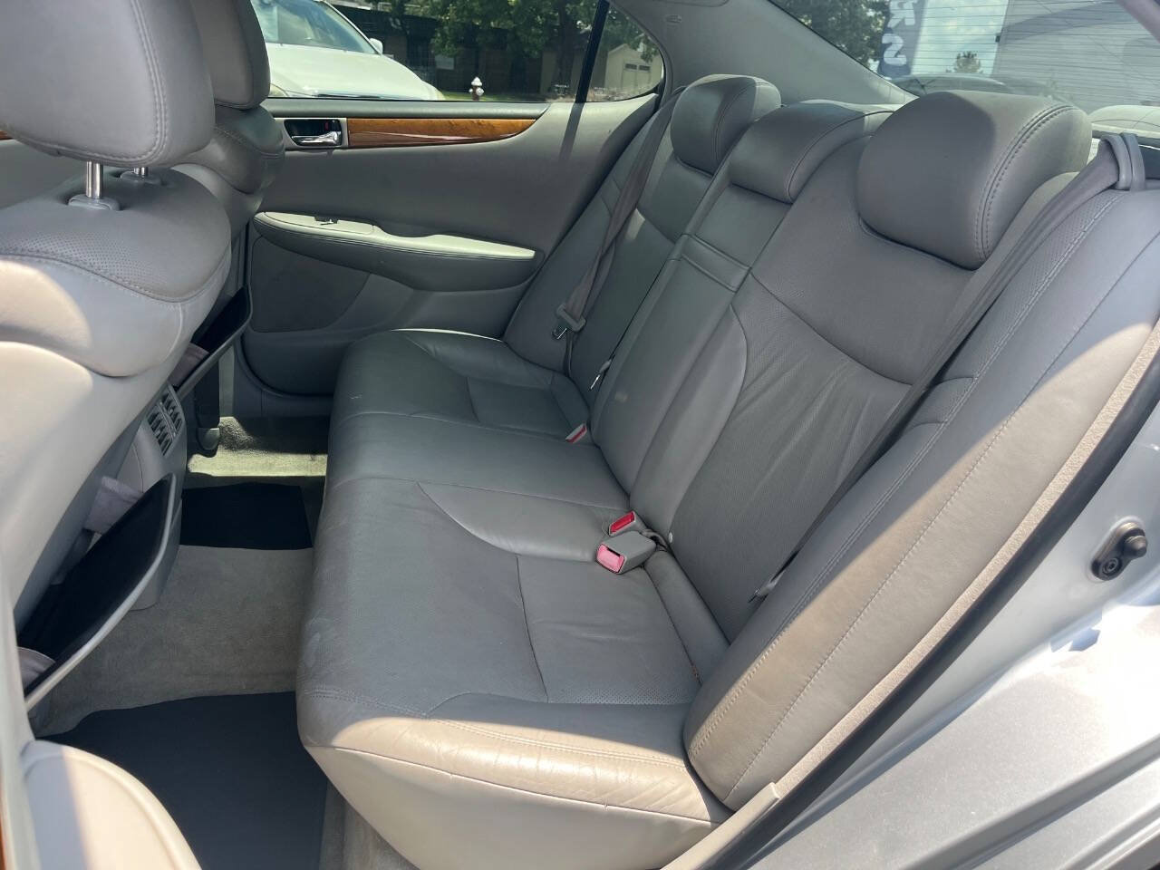 Used 2005 Lexus ES 330 FWD image 15