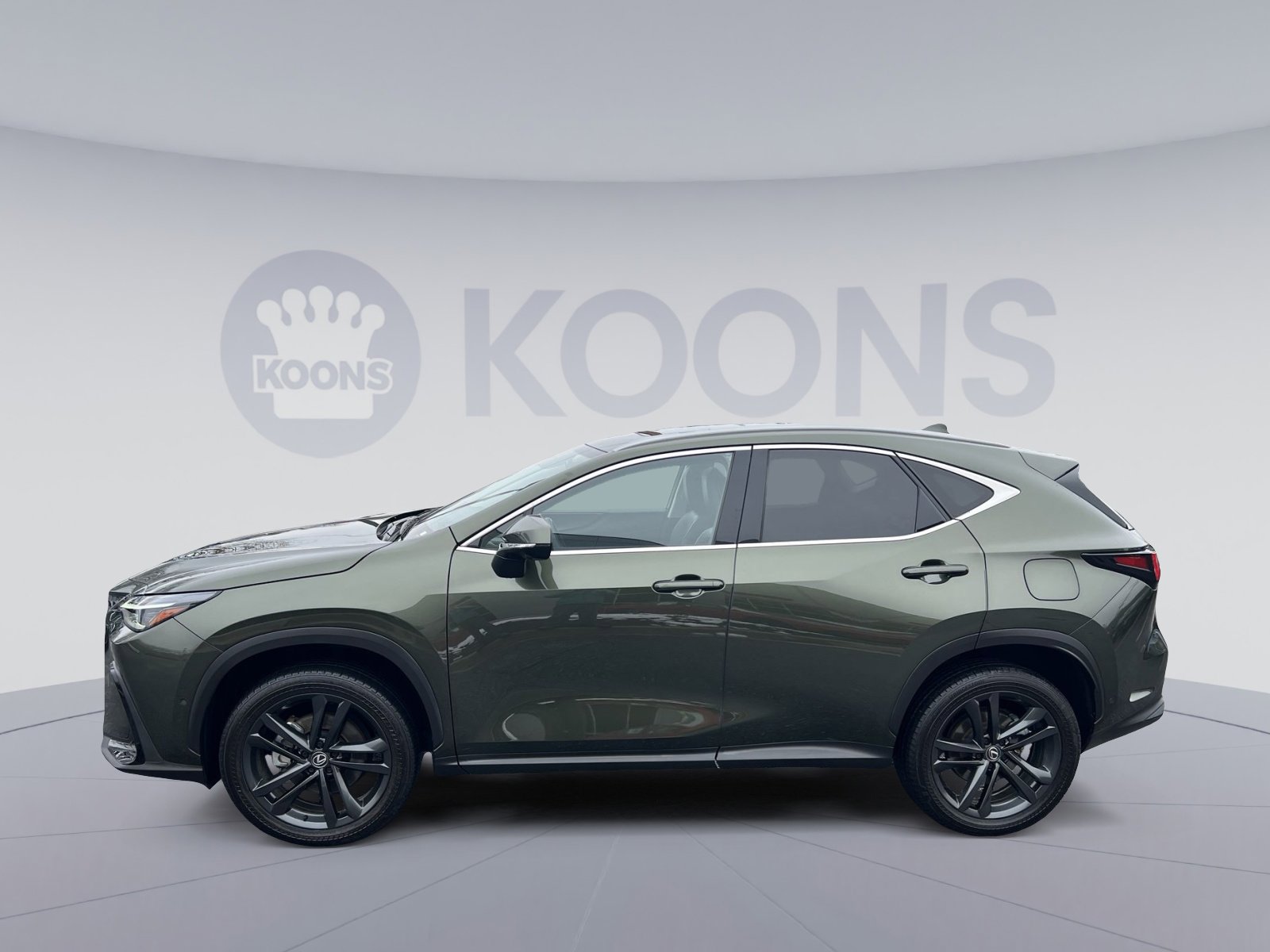 Used 2024 Lexus NX 450h+ AWD w/ Vision Package image 2